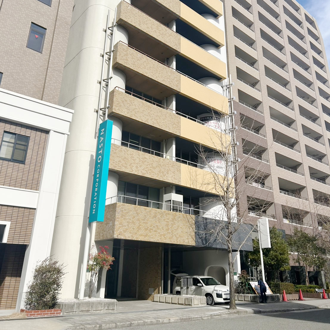 このビルの2階が箕面校です